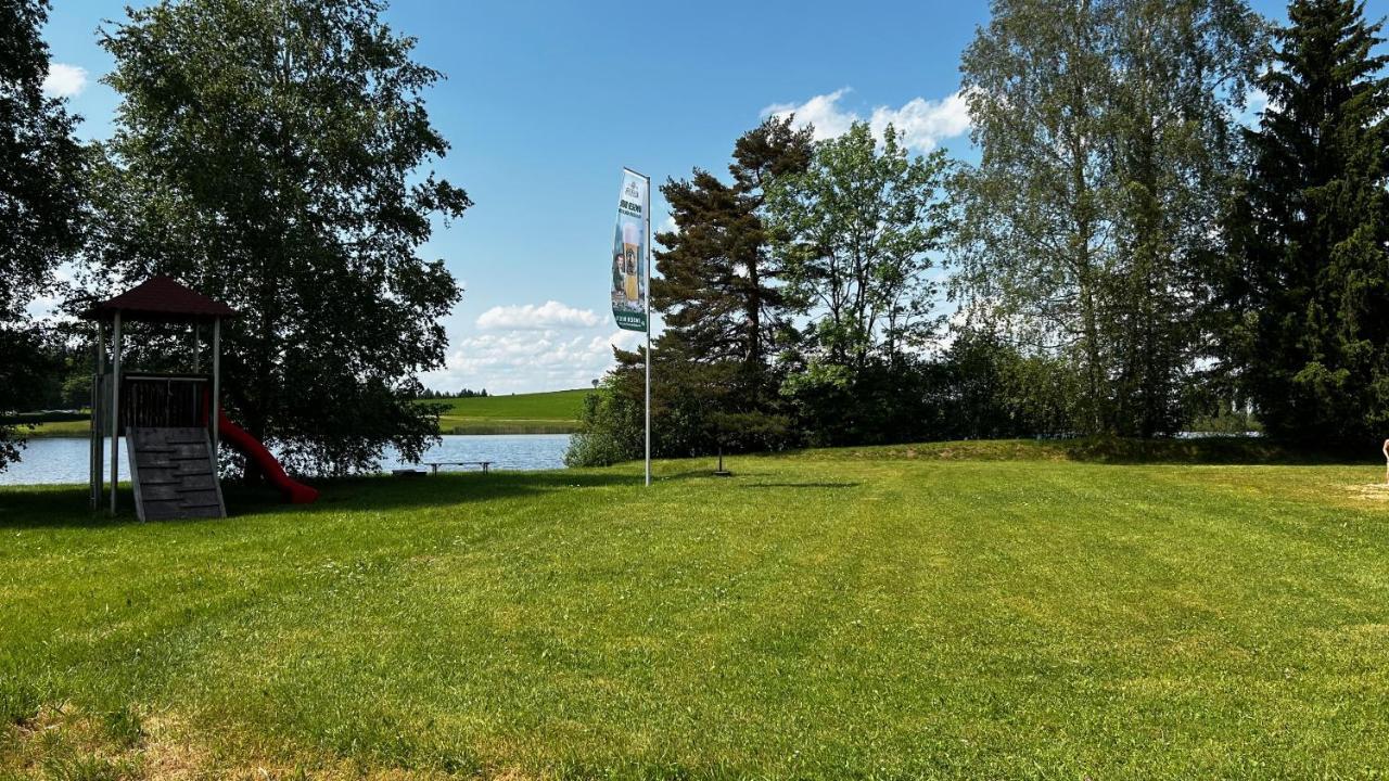 Direkt Am See Mit Bergblick Seeg Eksteriør billede